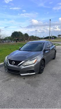 Beige 2017 Nissan Altima 2.5 S