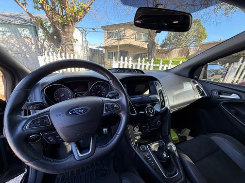 2017 Ford Focus RS Base