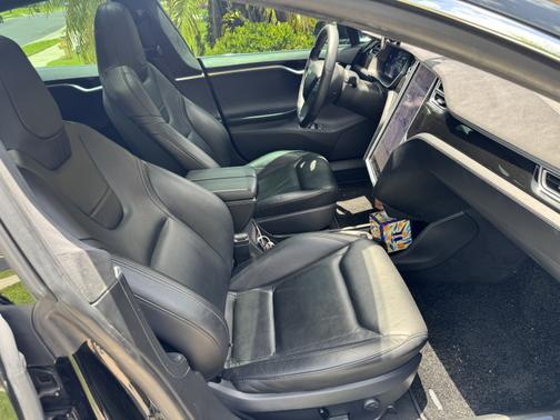 2014 Tesla Model S P85D