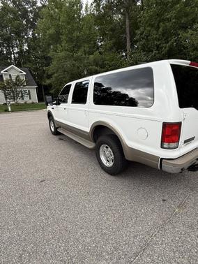 White 2000 Ford Excursion Limited 4WD