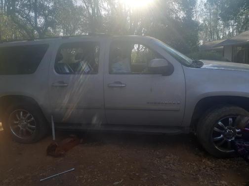 Silver 2007 Chevrolet Suburban 1500 LT