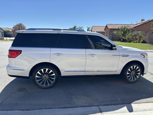 2019 Lincoln Navigator Select