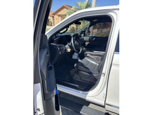 2019 Lincoln Navigator Select