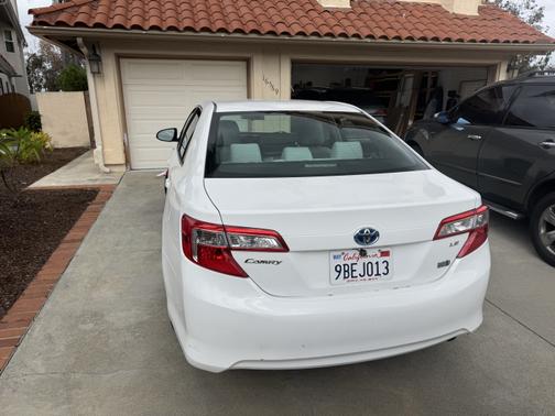 2013 Toyota Camry Hybrid LE