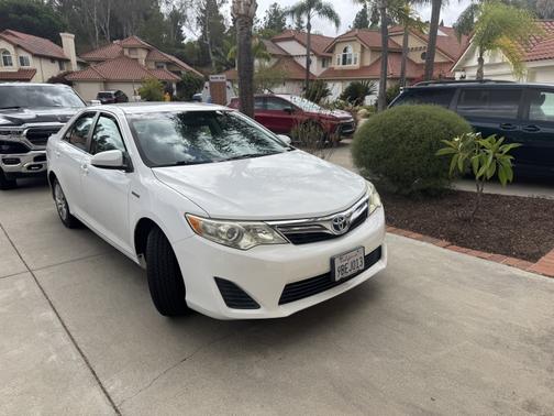 2013 Toyota Camry Hybrid LE