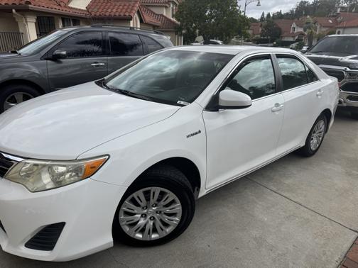 2013 Toyota Camry Hybrid LE