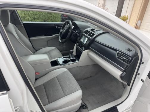 2013 Toyota Camry Hybrid LE