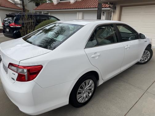 2013 Toyota Camry Hybrid LE