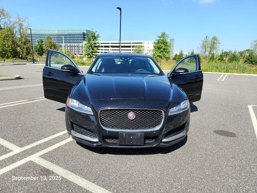 Black 2017 Jaguar XF 20d Prestige