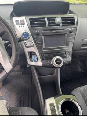 2013 Toyota Prius v Two