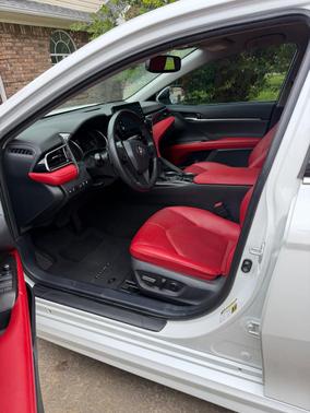 White 2021 Toyota Camry Hybrid XSE