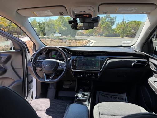 White 2022 Chevrolet Bolt EUV LT