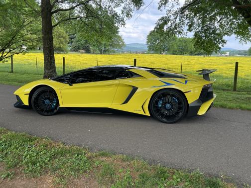 2017 Lamborghini Aventador LP750-4 Superveloce