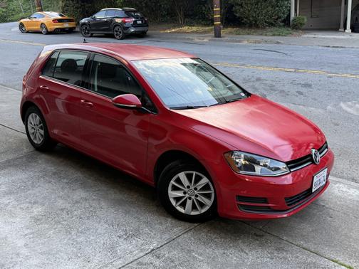 2016 Volkswagen Golf TSI S 4-Door