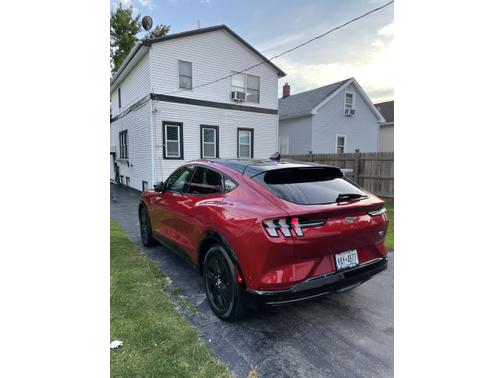 Photo 3 of 13 of 2022 Ford Mustang Mach-E California Route 1