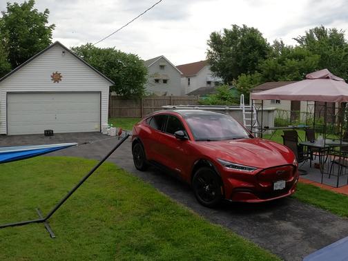 Photo 5 of 13 of 2022 Ford Mustang Mach-E California Route 1