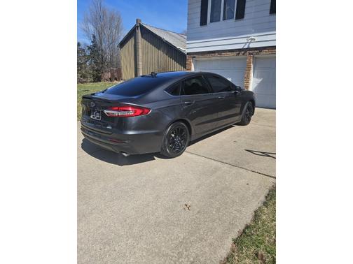 2020 Ford Fusion SE