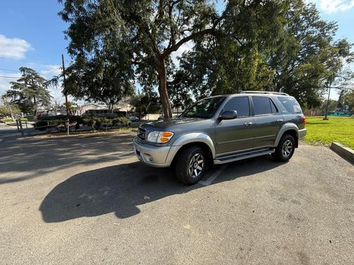 2003 Toyota Sequoia SR5