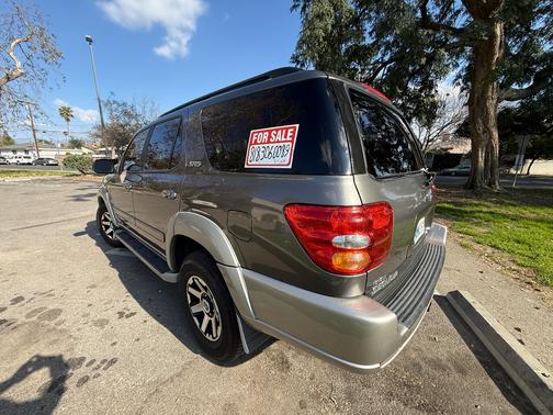 2003 Toyota Sequoia SR5