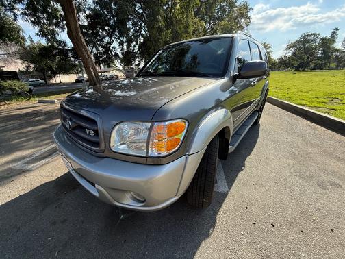 2003 Toyota Sequoia SR5