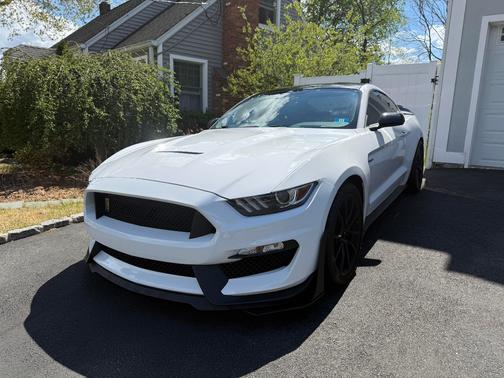 2019 Ford Shelby GT350 Base