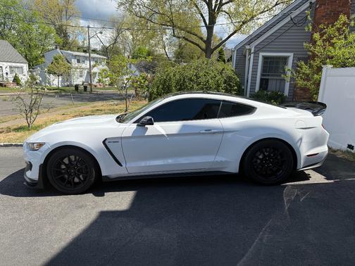 2019 Ford Shelby GT350 Base