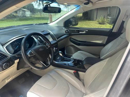 Black 2018 Ford Edge Titanium