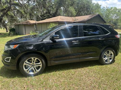 Black 2018 Ford Edge Titanium