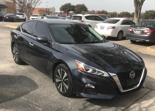 2022 Nissan Altima 2.5 SV