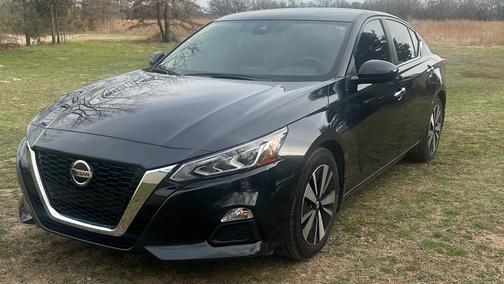2022 Nissan Altima 2.5 SV
