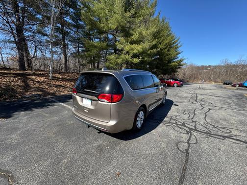 2018 Chrysler Pacifica Touring-L
