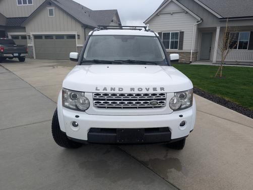 White 2013 Land Rover LR4 Lux