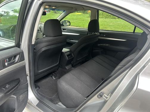 2010 Subaru Legacy 2.5 i Premium