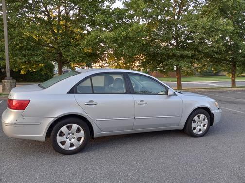 2010 Hyundai SONATA GLS