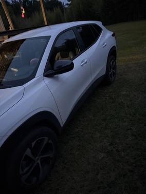 White 2024 Chevrolet Trax 1RS