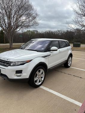 White 2015 Land Rover Range Rover Evoque Pure