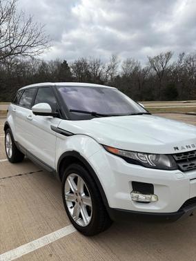 White 2015 Land Rover Range Rover Evoque Pure
