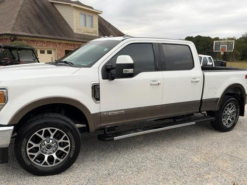 White 2020 Ford F-250 Lariat
