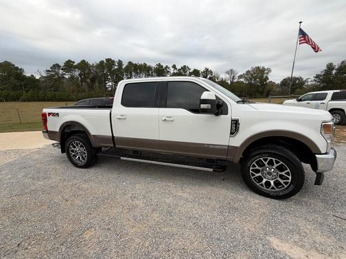 White 2020 Ford F-250 Lariat