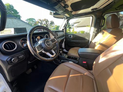White 2021 Jeep Wrangler Unlimited Sahara