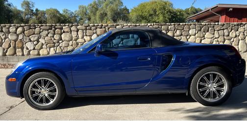 2003 Toyota MR2 Spyder