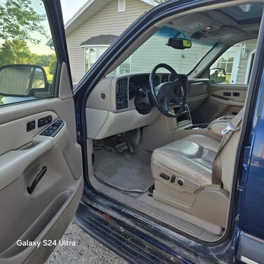 2003 Chevrolet Suburban 1500 LT