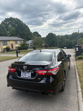 Black 2019 Toyota Camry SE