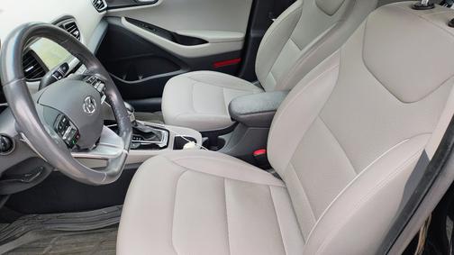 2018 Hyundai IONIQ Hybrid Limited