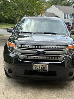 Black 2015 Ford Explorer Base