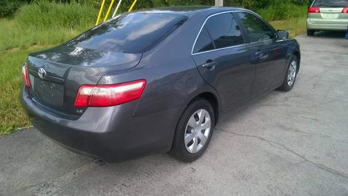 Gray 2007 Toyota Camry LE