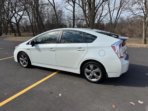 White 2015 Toyota Prius Persona Series Special Edition