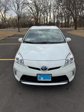 White 2015 Toyota Prius Persona Series Special Edition