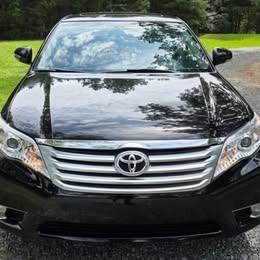 Black 2011 Toyota Avalon Limited