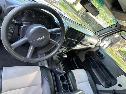 Silver 2007 Jeep Wrangler X